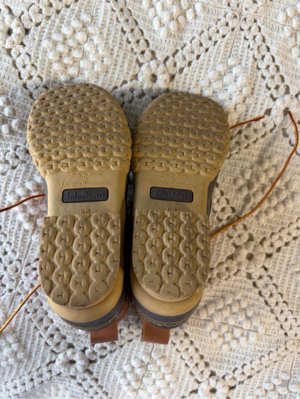 EUC LL Bean Women's Brown Duck Boots - Waterproof Outdoor Ankle Boots size 8 - Picture 4 of 6
